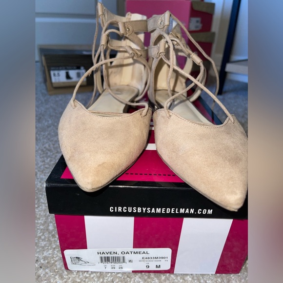 Circus by Sam Edelman Shoes - Circus By Sam Edelman Suede Flats size 9!